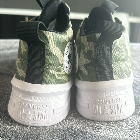 NWT Converse Chuck Taylor All Star Ultra 2 Sneaker - Kids' Size 7M Youth/ Kids - Picture 3 of 8